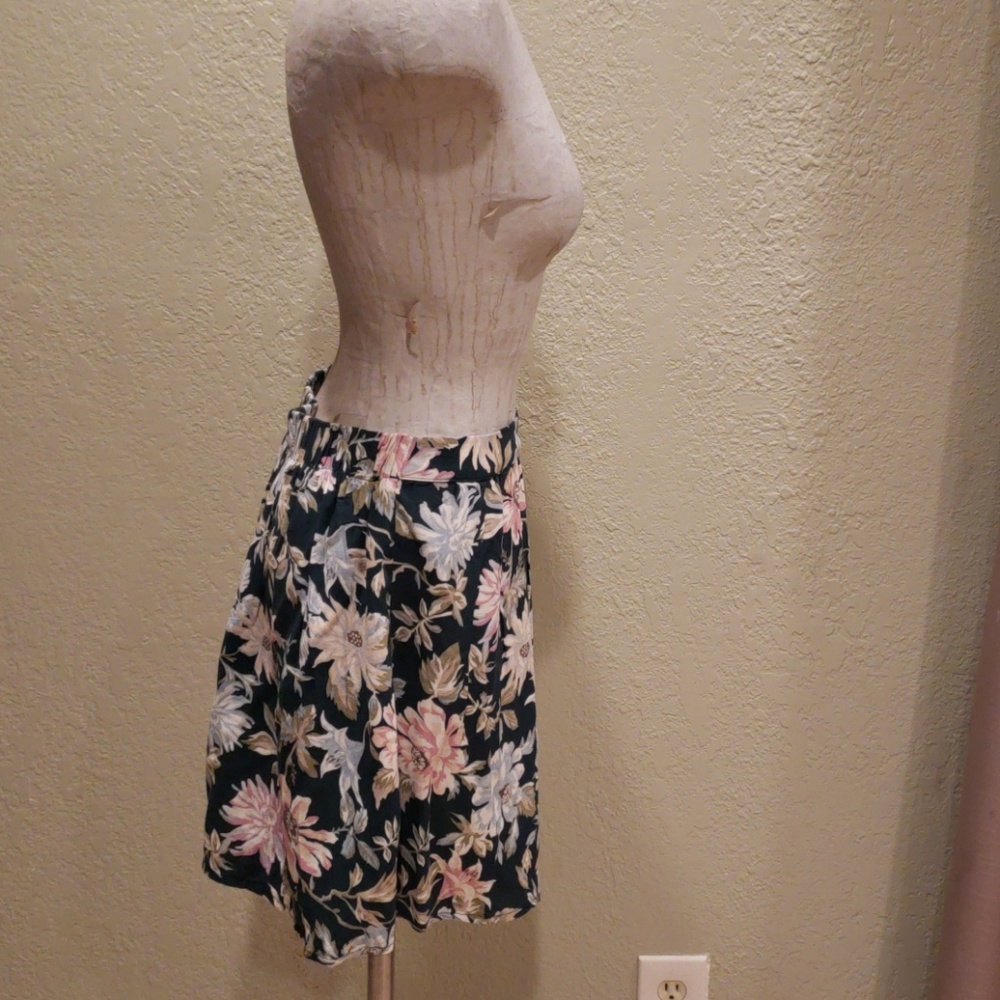 Clothing - Picture 2 of 3